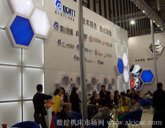 CCMT2012秦川機床展位 CCMT2012秦川機床展位