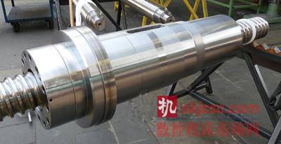 螺母長度1200mm，動載3000kN
