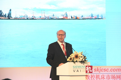 西门子奥钢联冶金技术有限公司董事长沃纳.奥尔先生发表演讲